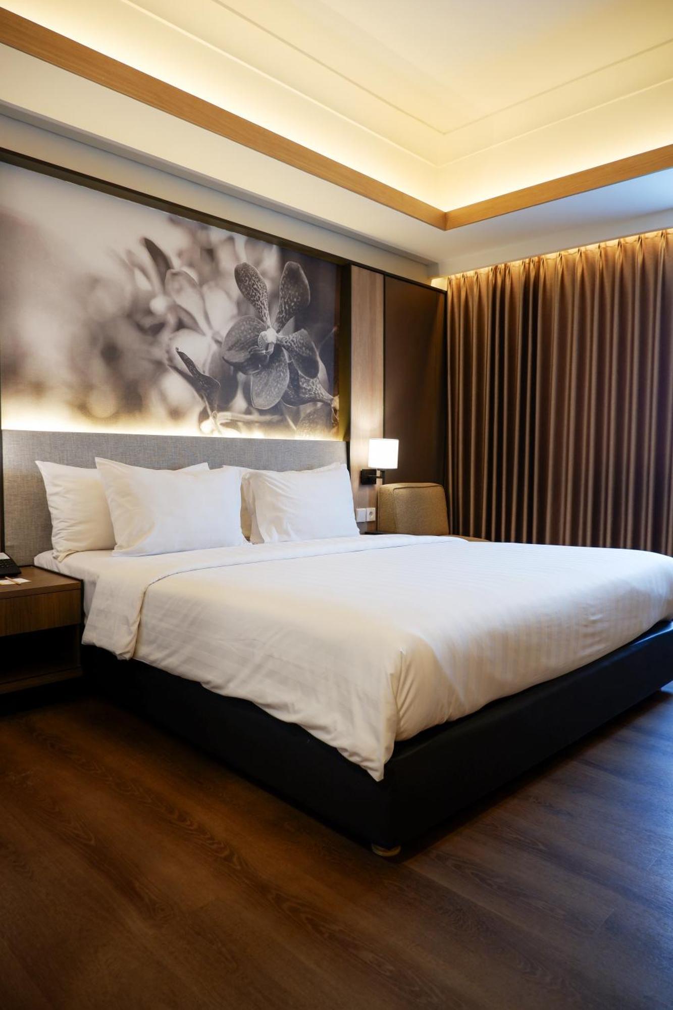 Hotel Orchardz Jayakarta 4*